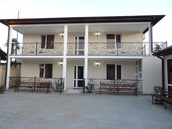 Guest House Palmovaia Gavan Гудаута Екстериор снимка
