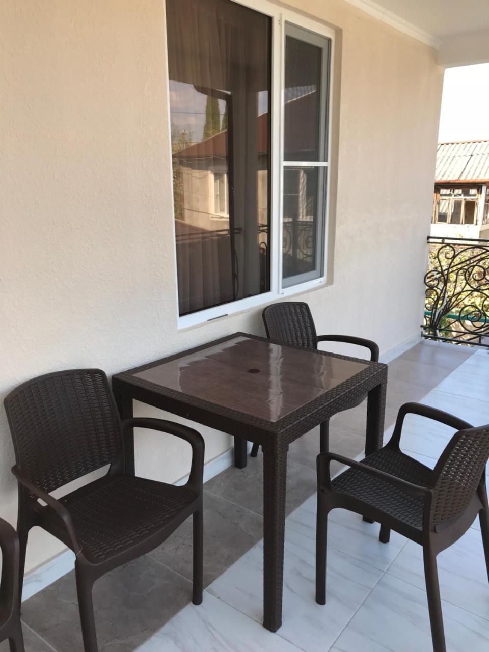 Guest House Palmovaia Gavan Гудаута Екстериор снимка